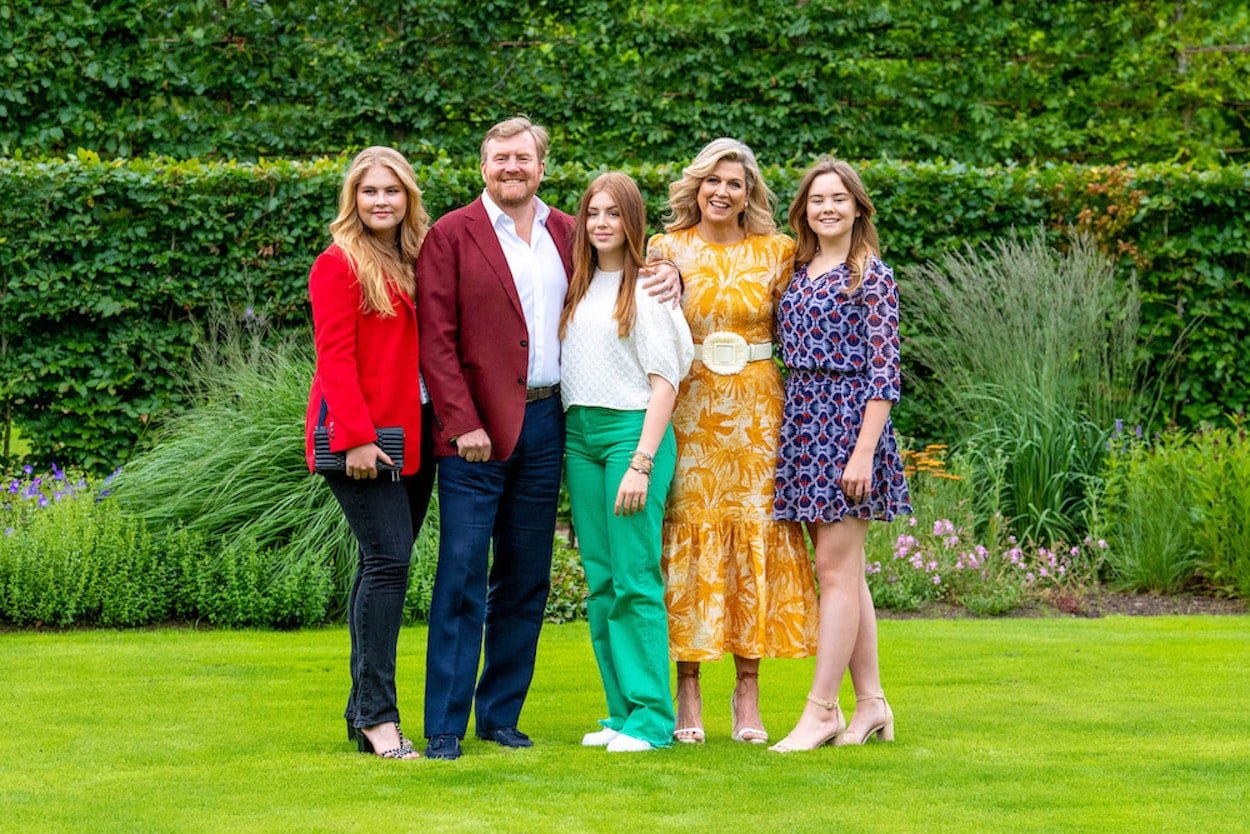 2021 zomerfotosessie wa maxima amalia alexia ariane groen rood geel rvd