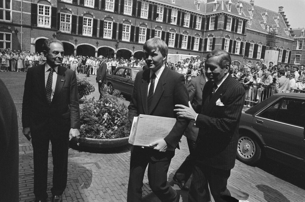 1985 Wax 18 jaar raad van state NA 01