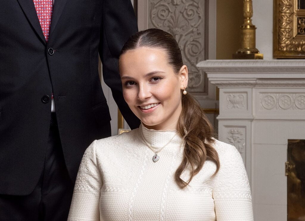 2022 ingrid alexandra KH ruby heart