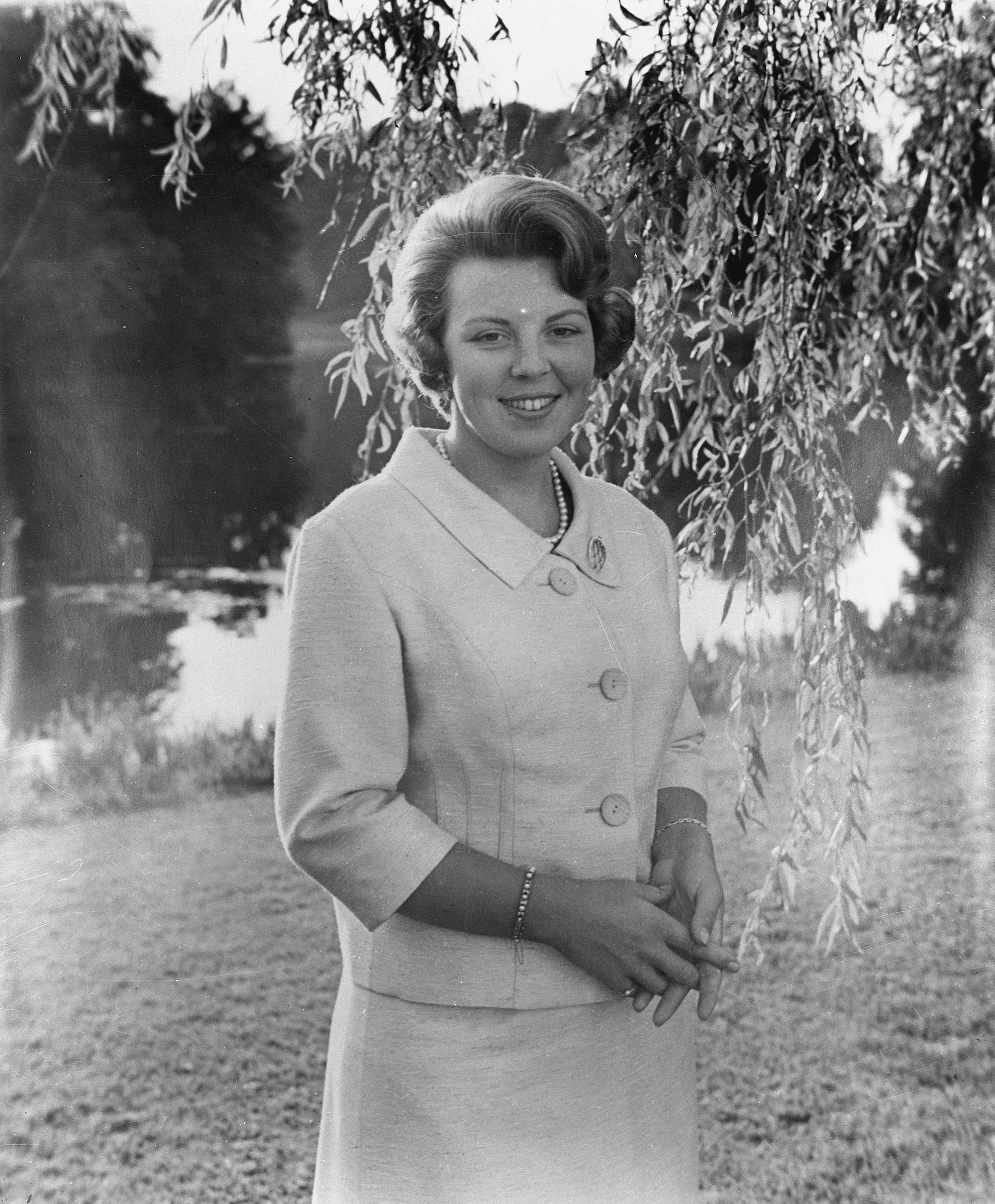beatrix portret tuin nationaal archief