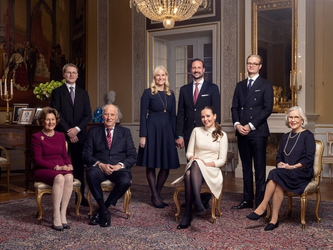 nouveau ingrid alexandra 18 familie 01