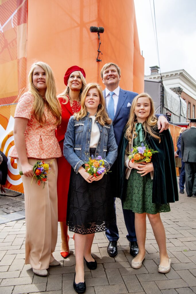 2018 koningsdag amalia alexia ariane anp.jpg