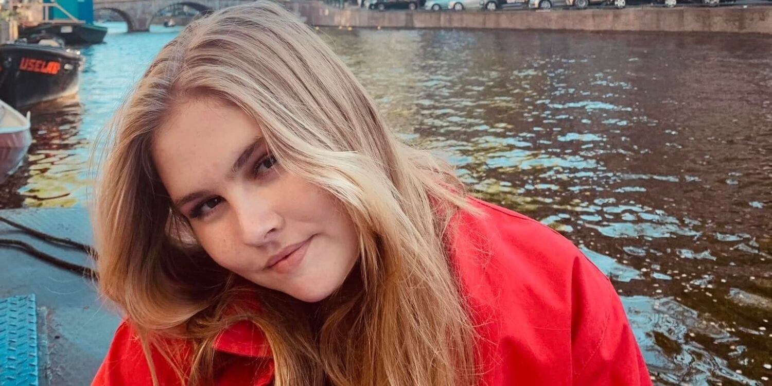 2022 amalia amsterdam RVD grachten liggend