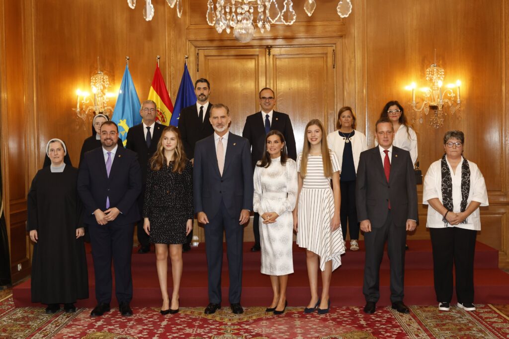 2022 spanje leonor asturias zwart CR 04