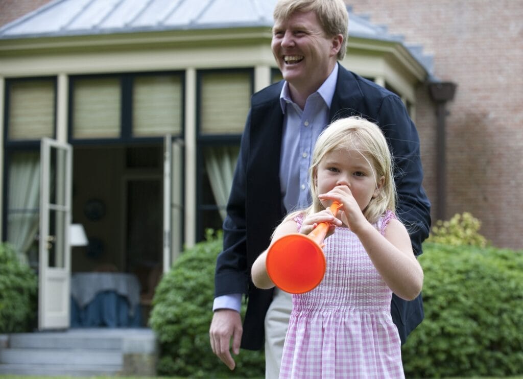 2010 voetbal amalia vuvuzela RVD
