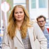 prinses van oranje komt aan bij de universiteit van amsterdam voor haar eerste college 1