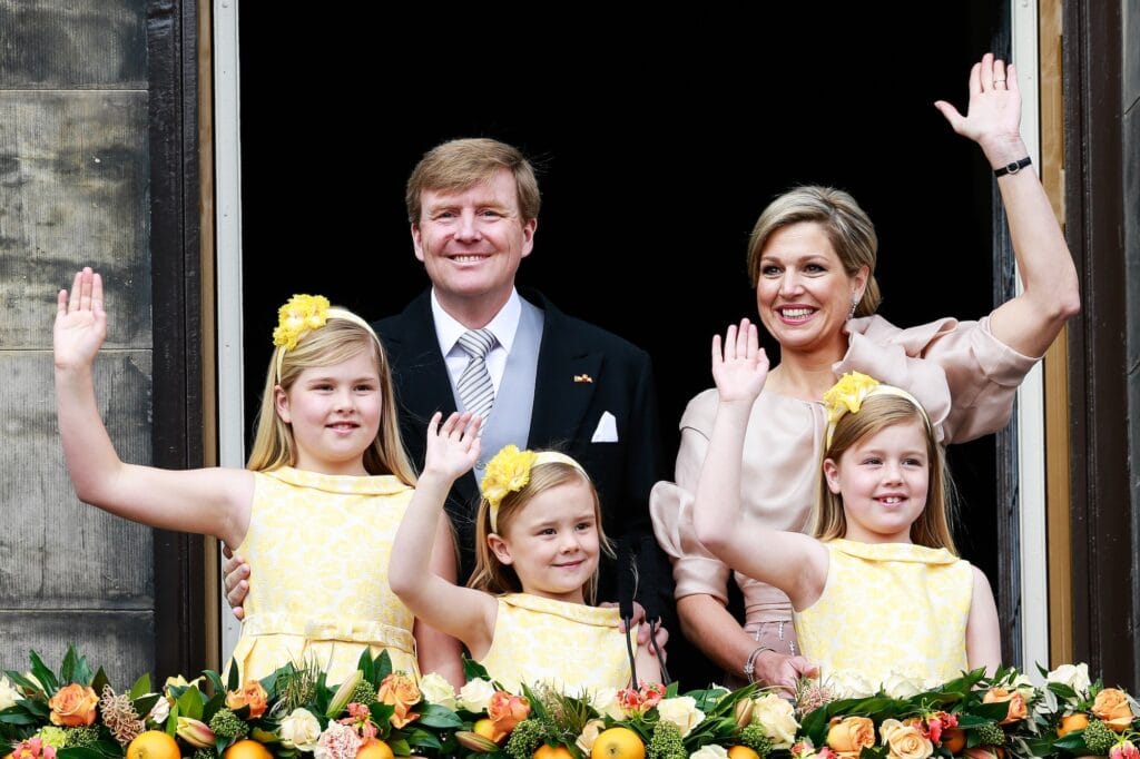 2013 30 april inhuldiging abdicatie amalia anp2 2