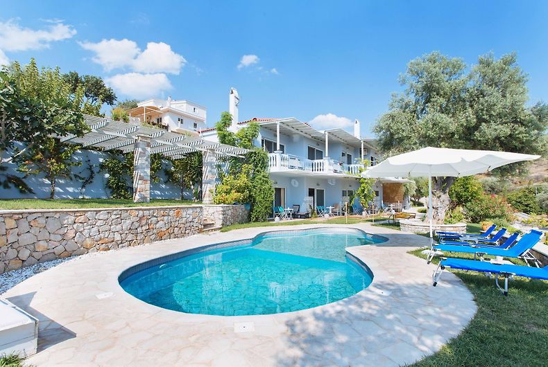 sunny place porto heli