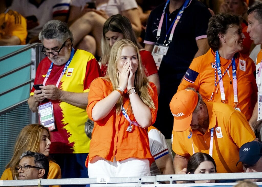 OS: Handbalvrouwen in actie tegen Spanje