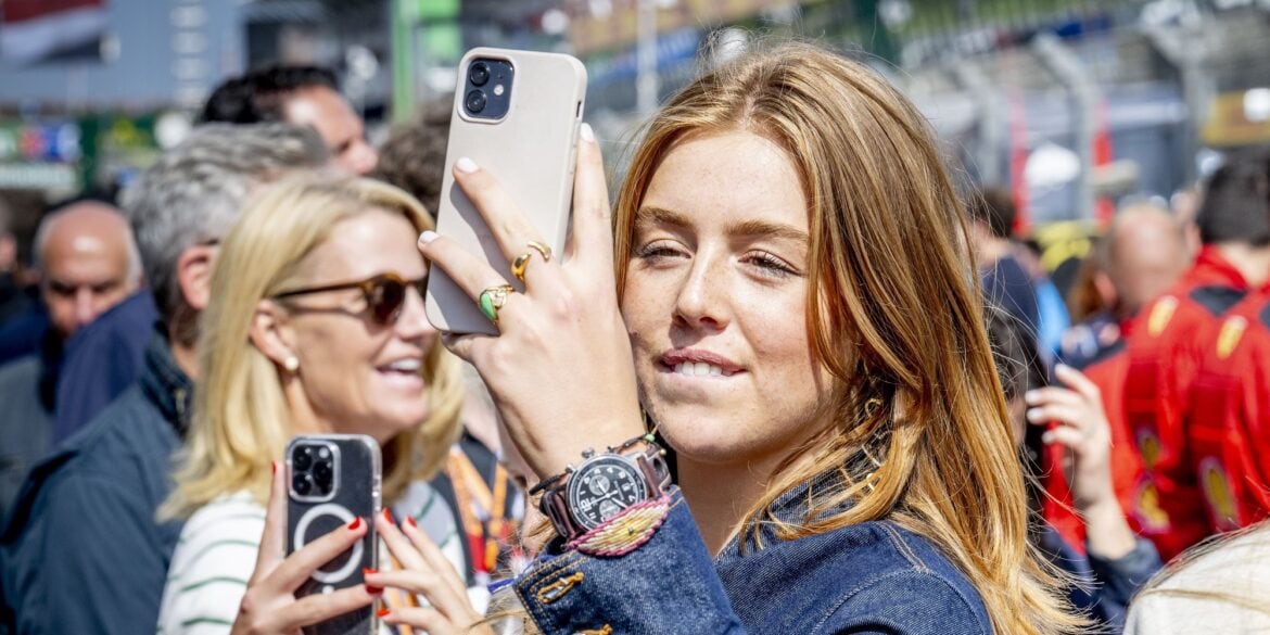 2023 alexia zandvoort telefoon selfie ANP 02