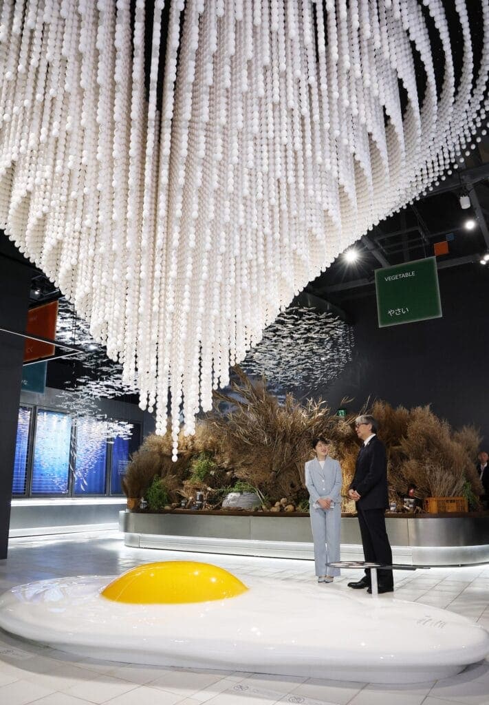Princess Aiko Visits Foreign Pavilions at Osaka Expo