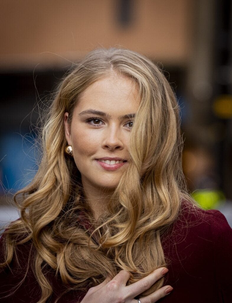 2025 amalia staten generaal parel oorbel hoofd anp