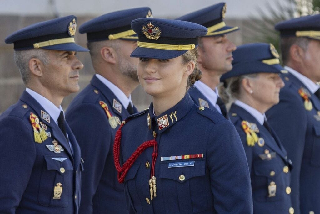 2025 spanje leonor uniform luchtmacht ANP