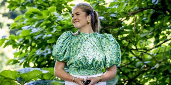 2025 amalia zomerfotosessie zonnebril hand anp